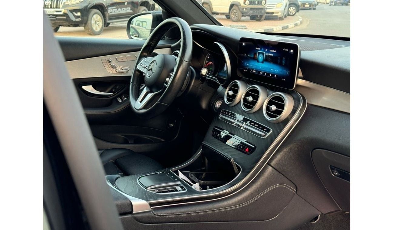 مرسيدس بنز GLC 300 4MATIC