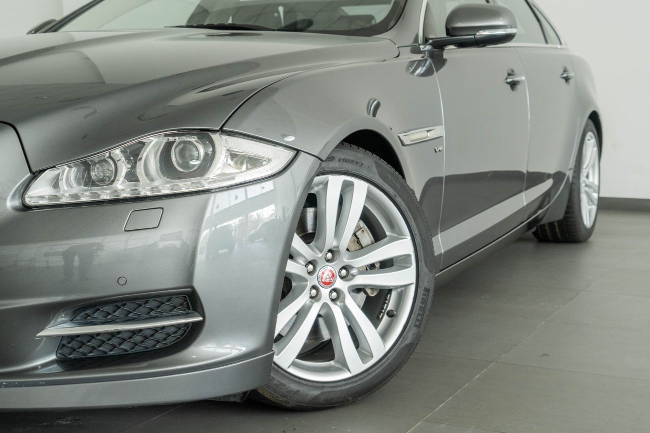 Jaguar XJ 3.0 V6  3.0