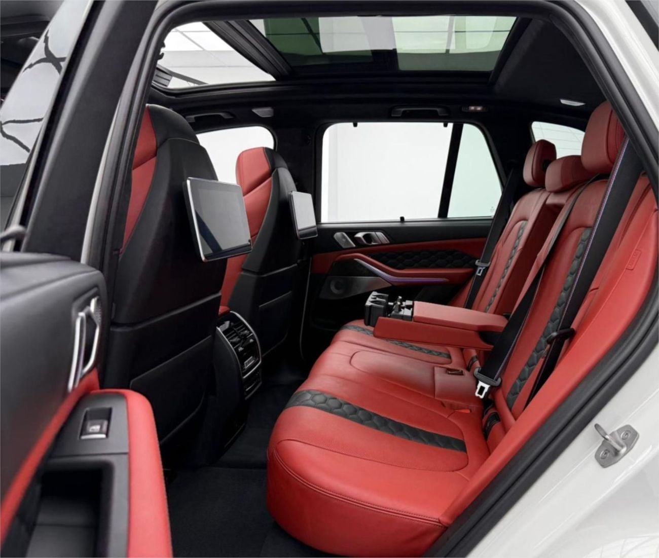 بي أم دبليو X5 M COMPETITION 2021 BMW X5M, 2028 BMW Service Pack, Full BMW Service History, Fully Loaded, GCC