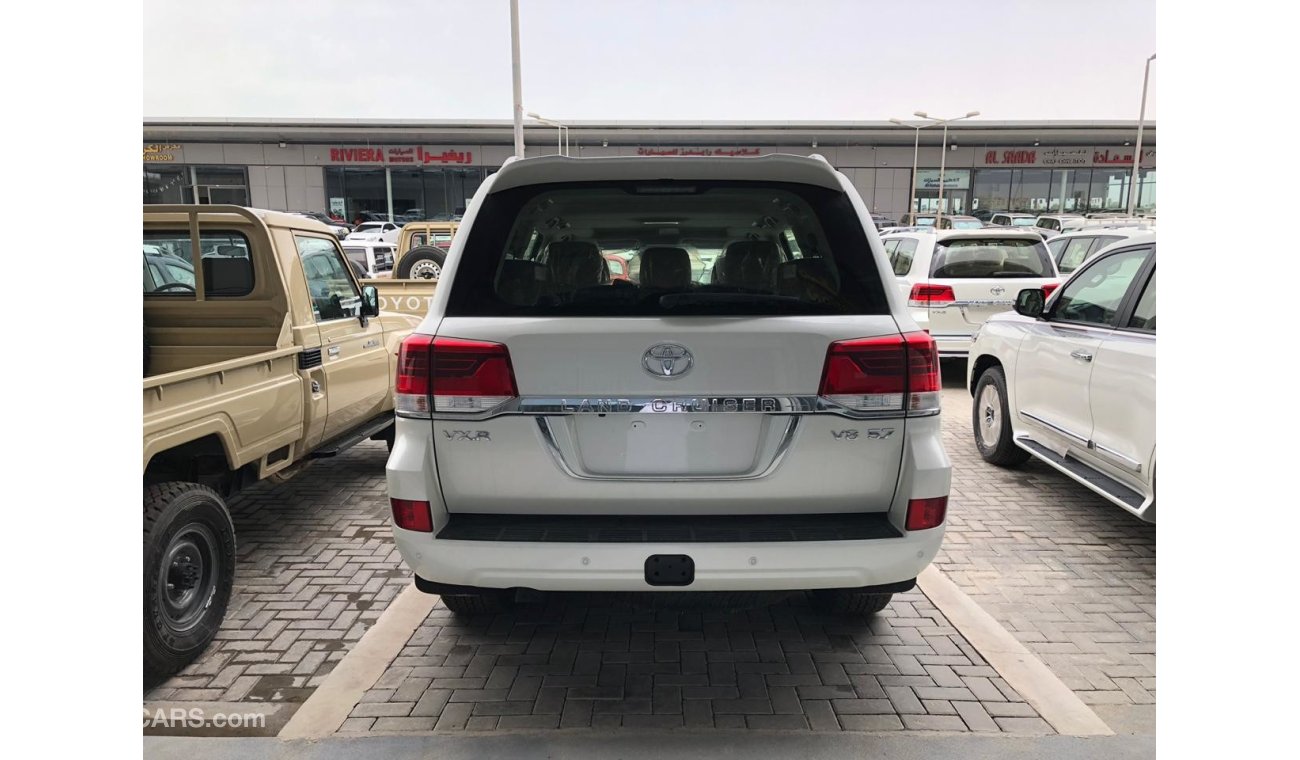 Toyota Land Cruiser VXR V8 5.7 2019