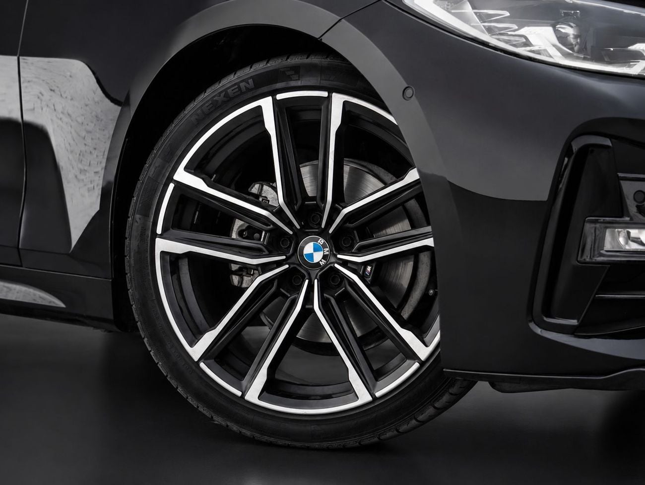 بي أم دبليو 420i CONVERTIBLE BMW 4 Series 420 2021 مواصفات خليجية