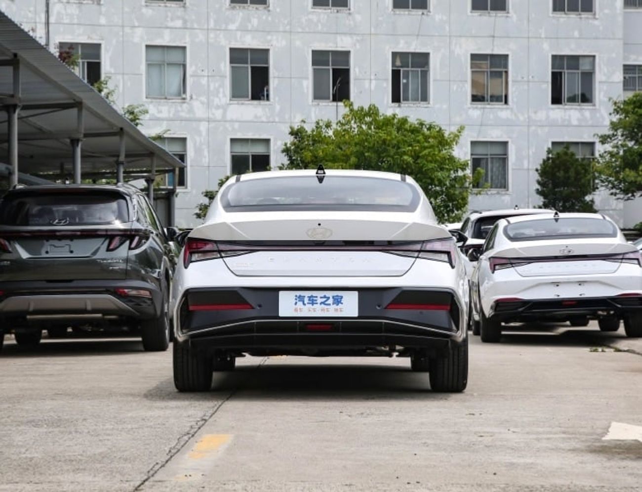 هيونداي إلانترا Elantra Premium Full With Radar