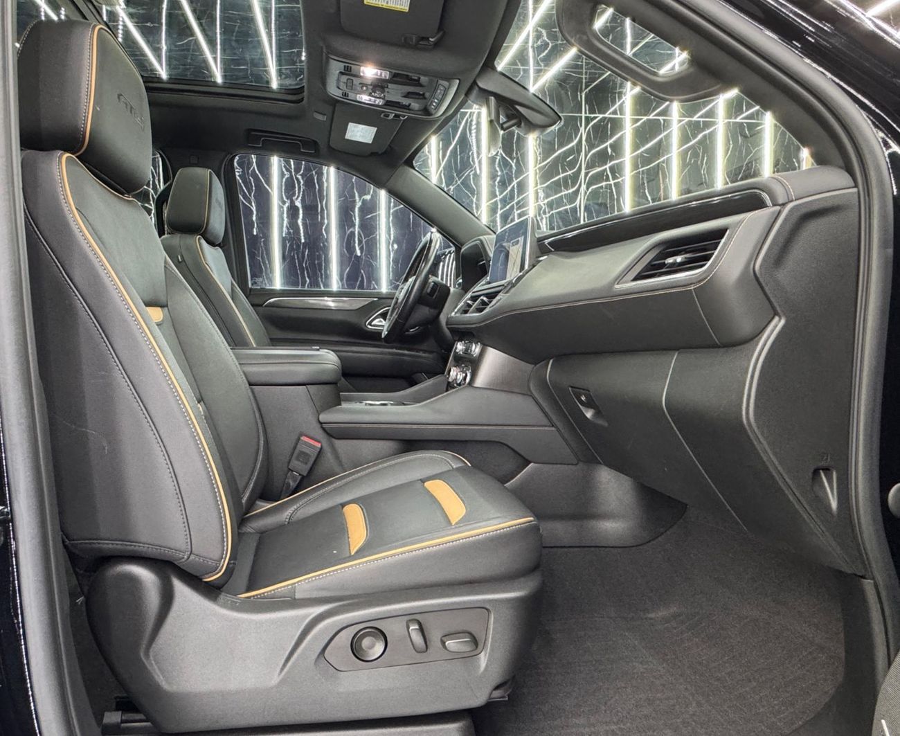 GMC Yukon 5.3 V8 AT4 (AWD) 2022 GMC Yukon, Warranty, VIP Seats, 7 Seater, Excellent Condition, 355HP