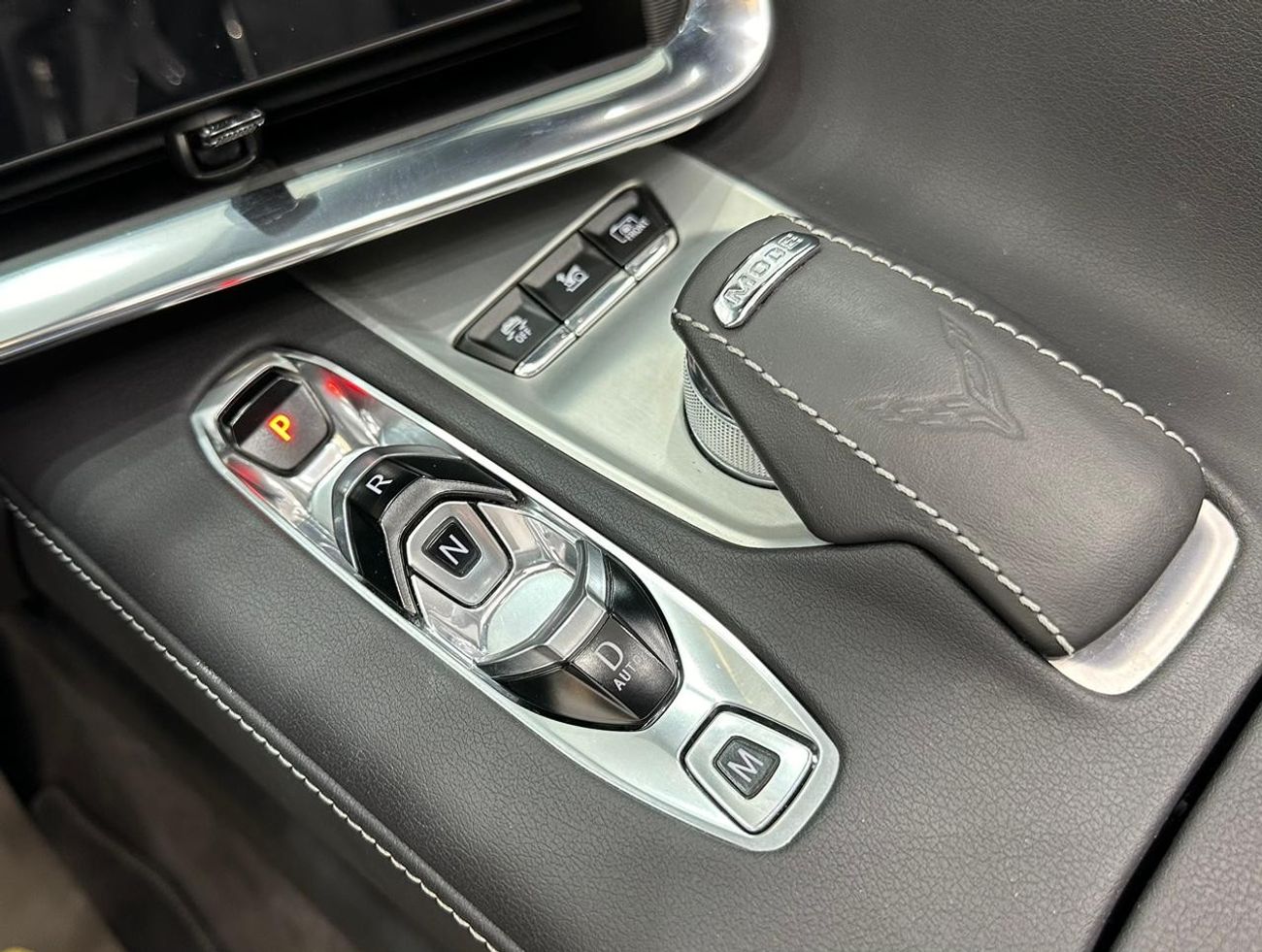 Chevrolet Corvette 2LT 2020 Chevrolet Corvette C8 Stingray, Warranty, Service History, Canadian Spec (Clean Title)