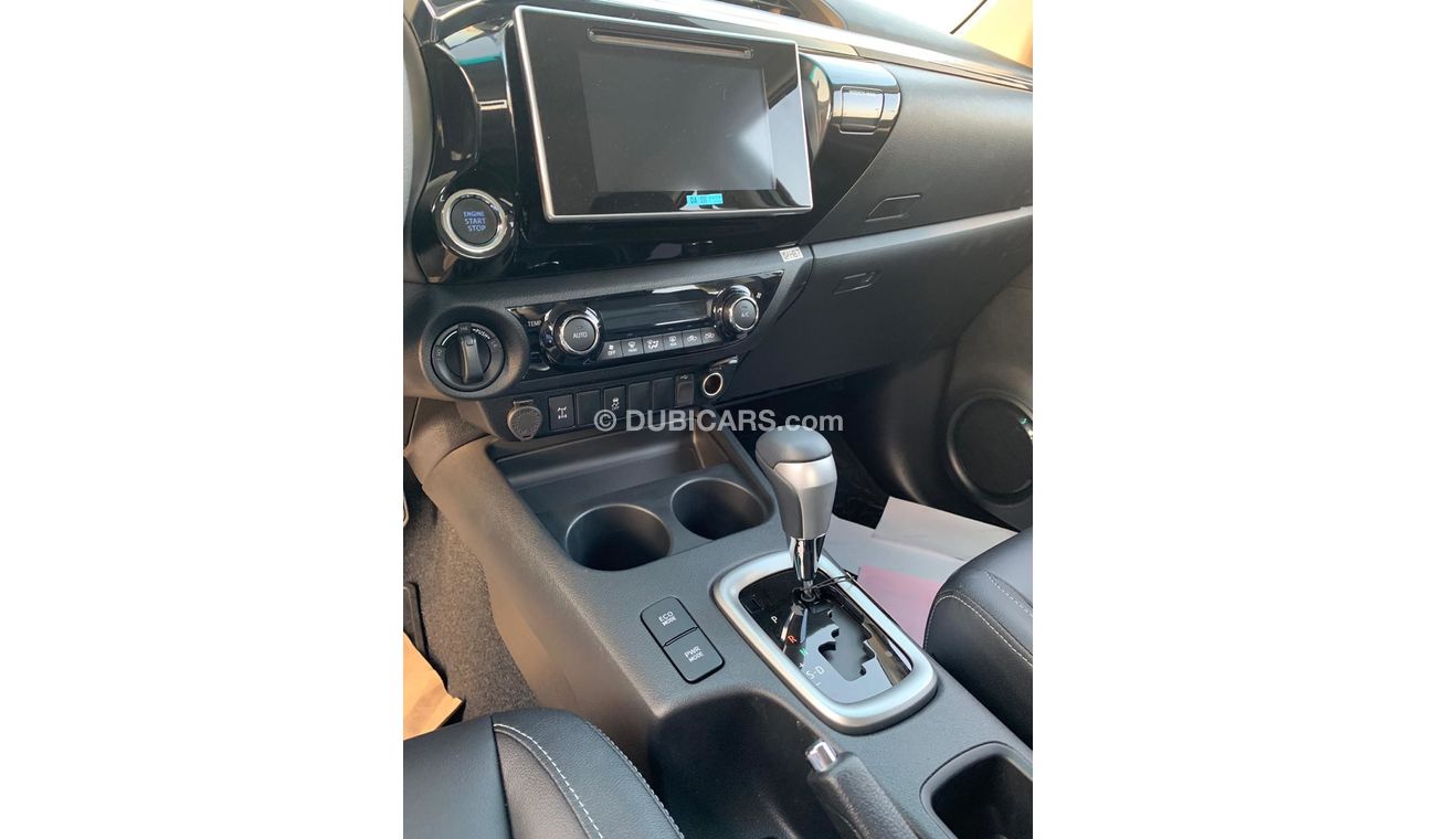 تويوتا هيلوكس ريفو