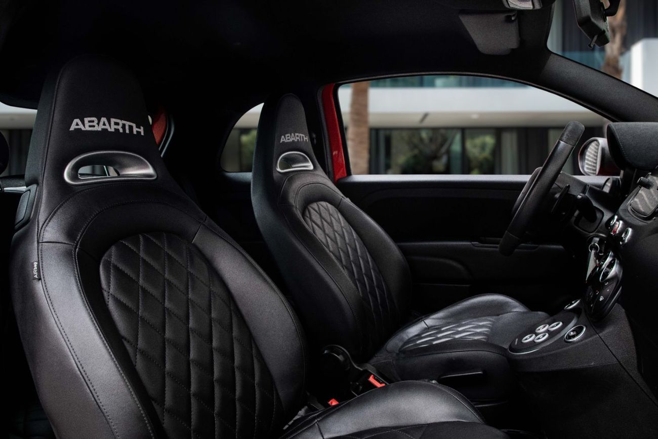 أبارث 695 1,567 P.M | 0% Downpayment | Abarth 695 Turismo Cabrio!