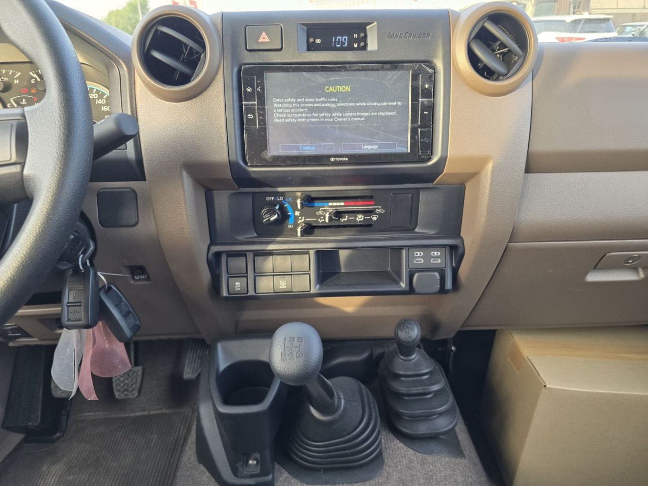 Toyota Land Cruiser 70 2024 LC76 4.5L V8 Diesel MT