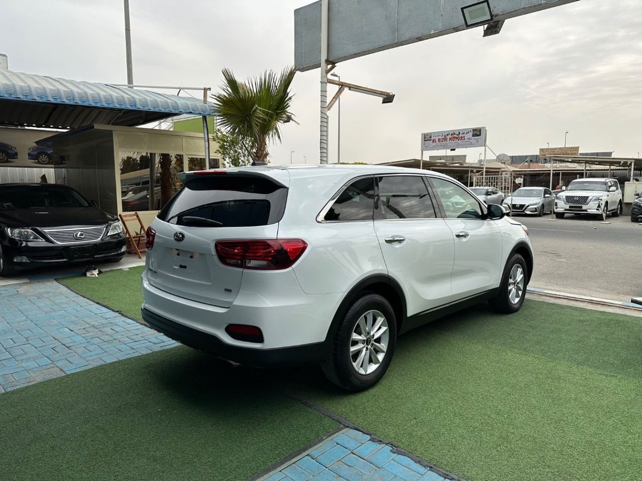 Kia Sorento Base 2.4L FWD