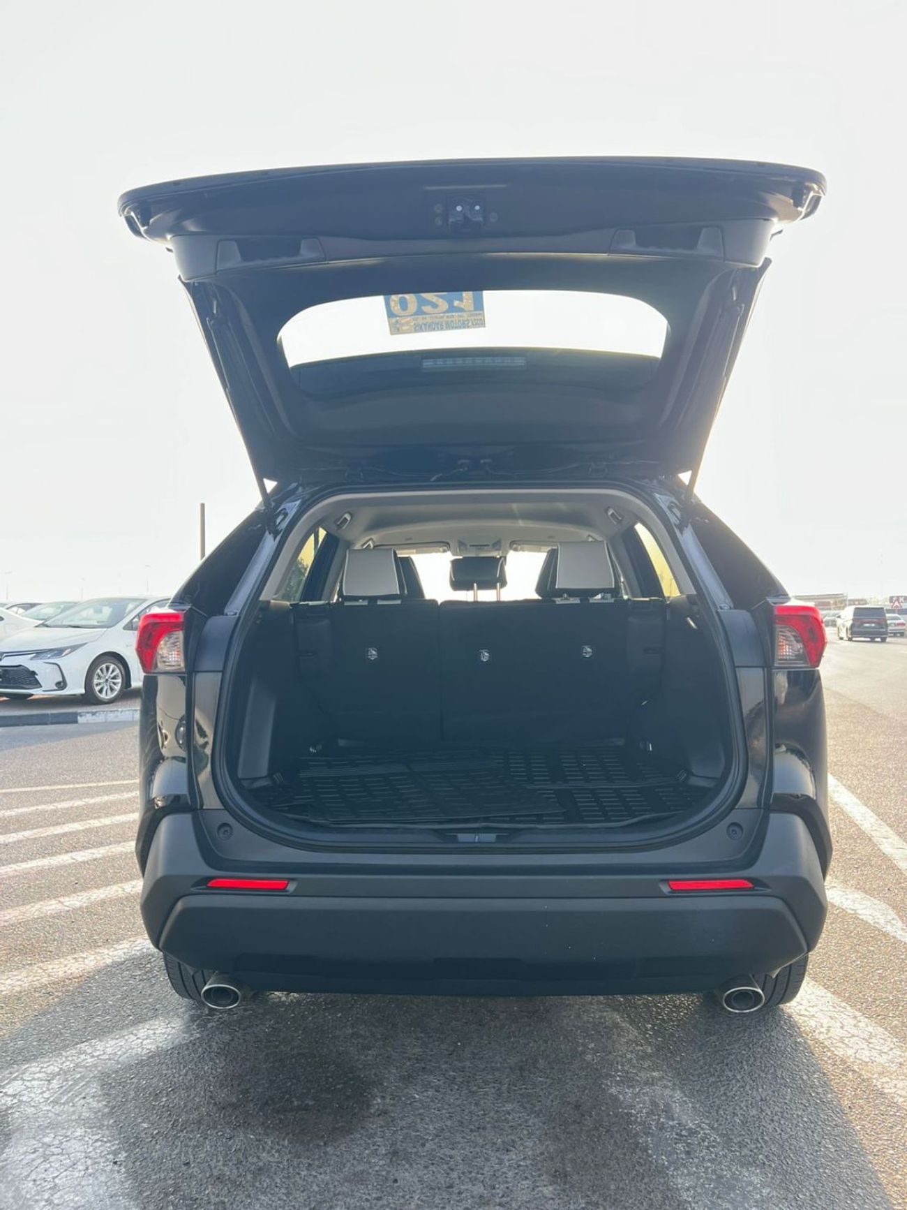 Toyota RAV4 2023 Toyota RAV4, XLE - 2.5L -V4 - 4 Wheel Drive - 4X4 - ELECTRIC  & LEATHER SEATS - PUSH START - Re