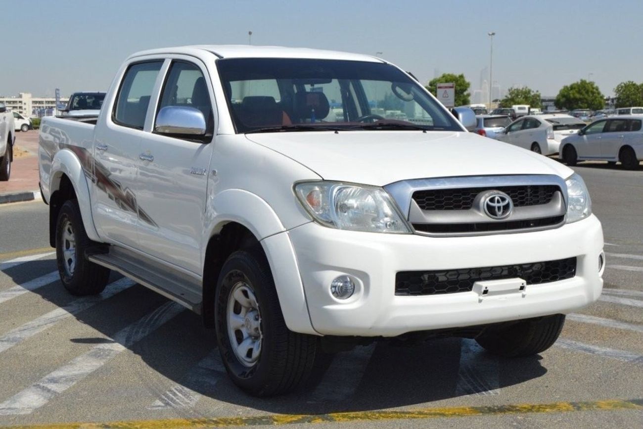 Toyota Hilux Clean car left drive