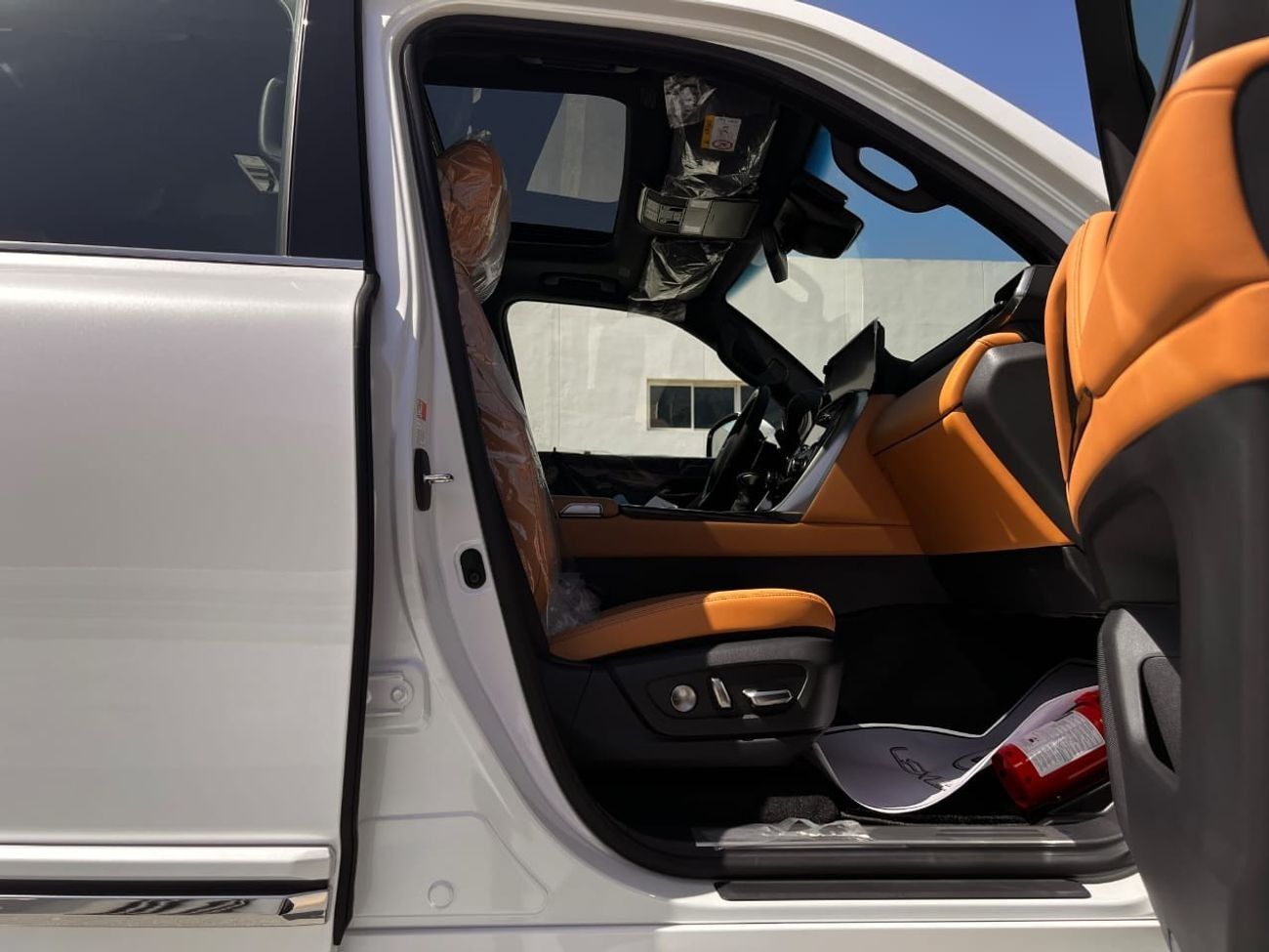 لكزس LX 600 Lexus LX600 Signature Turbo Plus | 2025 | 0KM | GCC