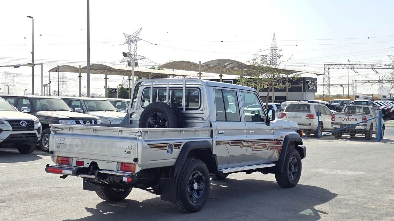 تويوتا لاند كروزر بيك آب TOYOTA LC 79 DOUBLE CABIN 4.0L AT 2025 SILVER