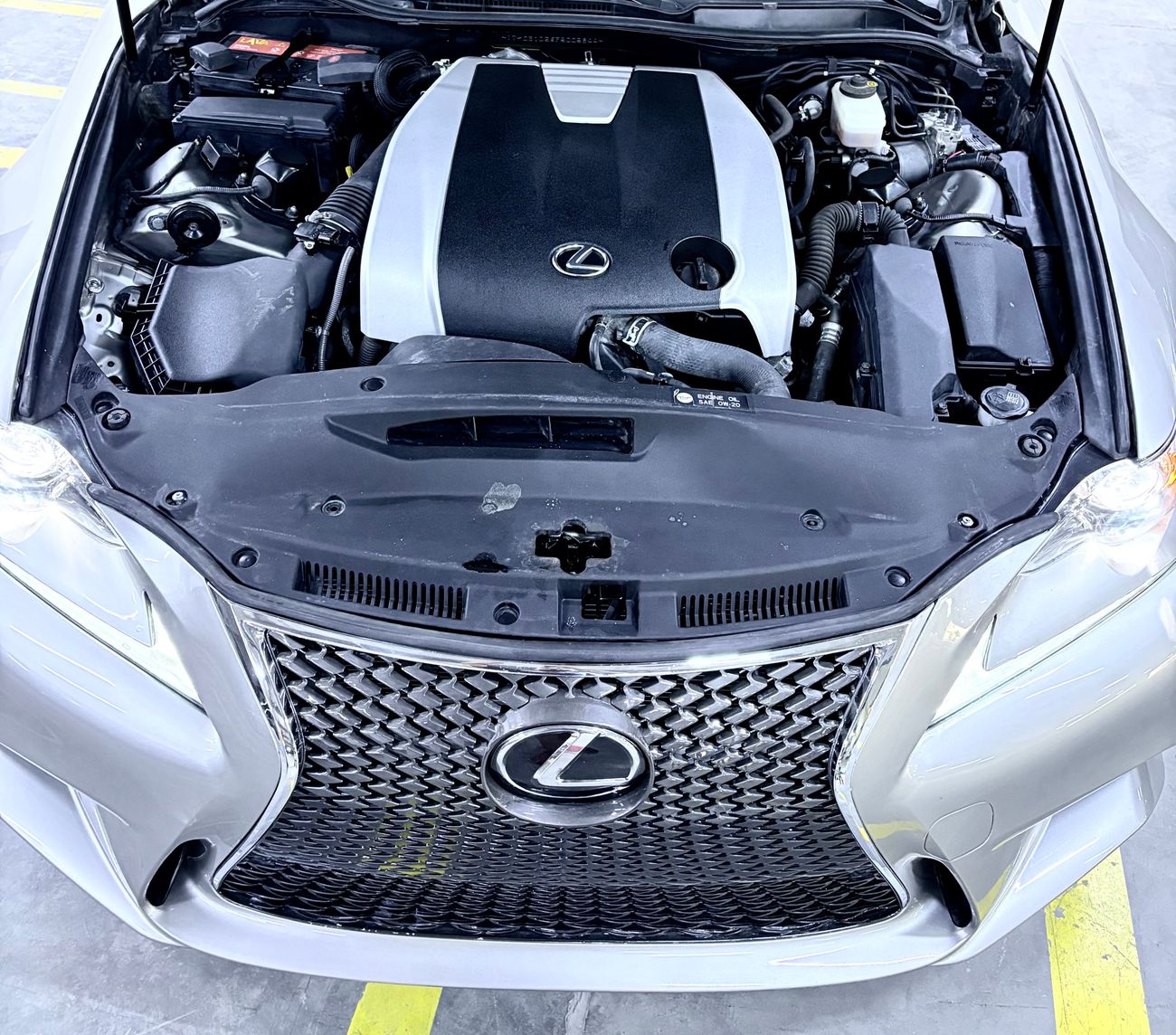Lexus IS350 f-sport  3.5l awd