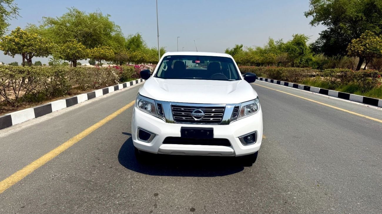 نيسان نافارا Std 2.5L RWD A/T