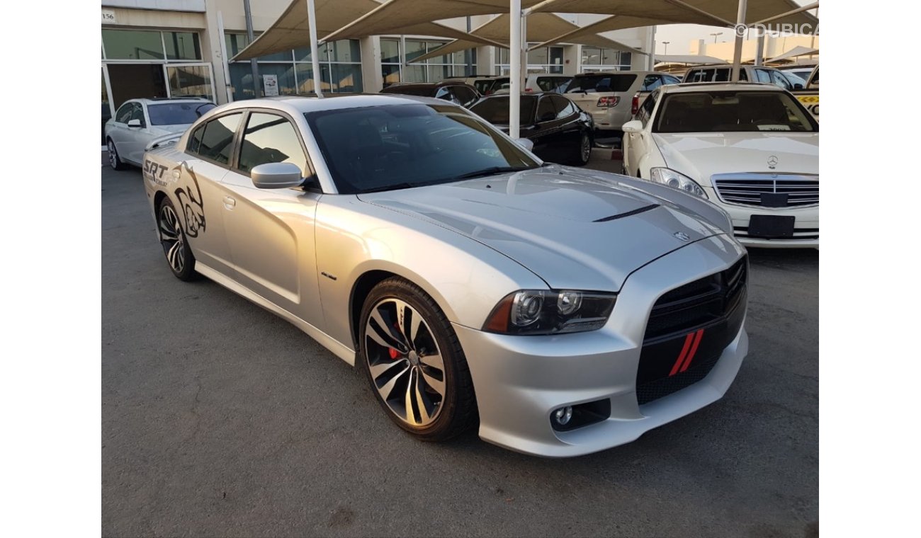 Dodge Charger SRT GCC car prefect condition no need any maintenance full service full option