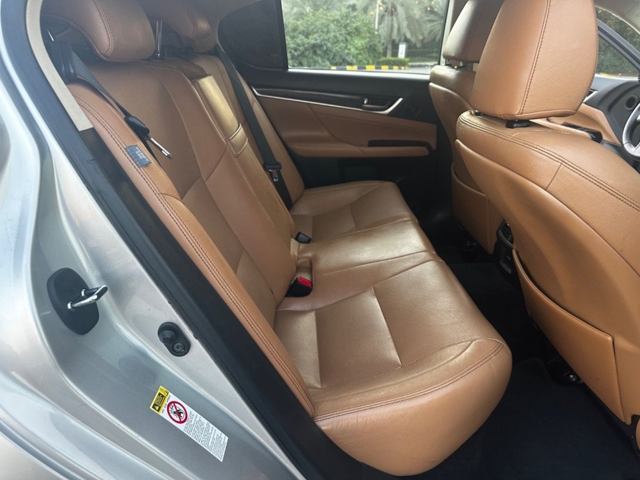 لكزس GS 350 موديل 2013 حاله ممتازه من الدآخل والخارج فل مواصفات فتحه وجلد ومثبت سرعه وتحكم كهربائي كامل