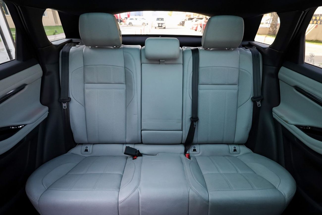 Land Rover Range Rover Evoque Range Rover Evoque P250 SE 2020 American Spec under Warranty with Flexible Down-Payment.