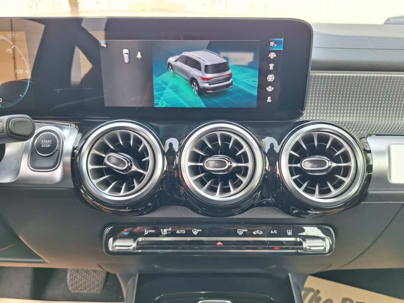 Mercedes-Benz EQB 350 2024 MERCEDES BENZ EQB-350 4 MATIC 7 SEATS