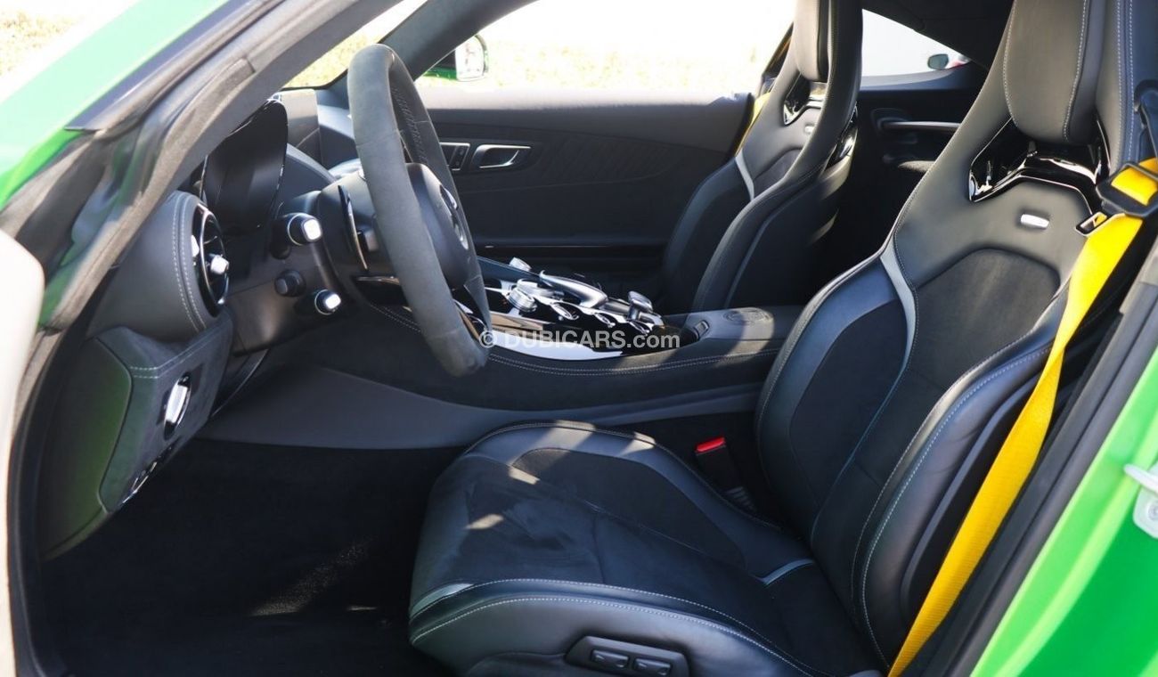 Mercedes-Benz AMG GTR Coupe V8 Biturbo Local Registration + 5%