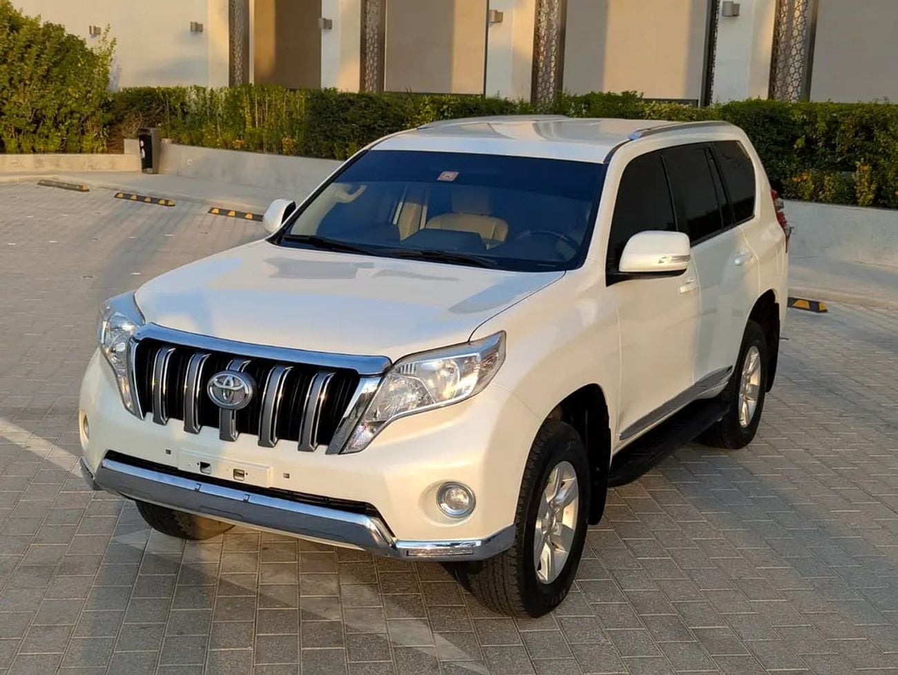 Toyota Prado EXR 2016 V4 GCC specs Excellent Condition