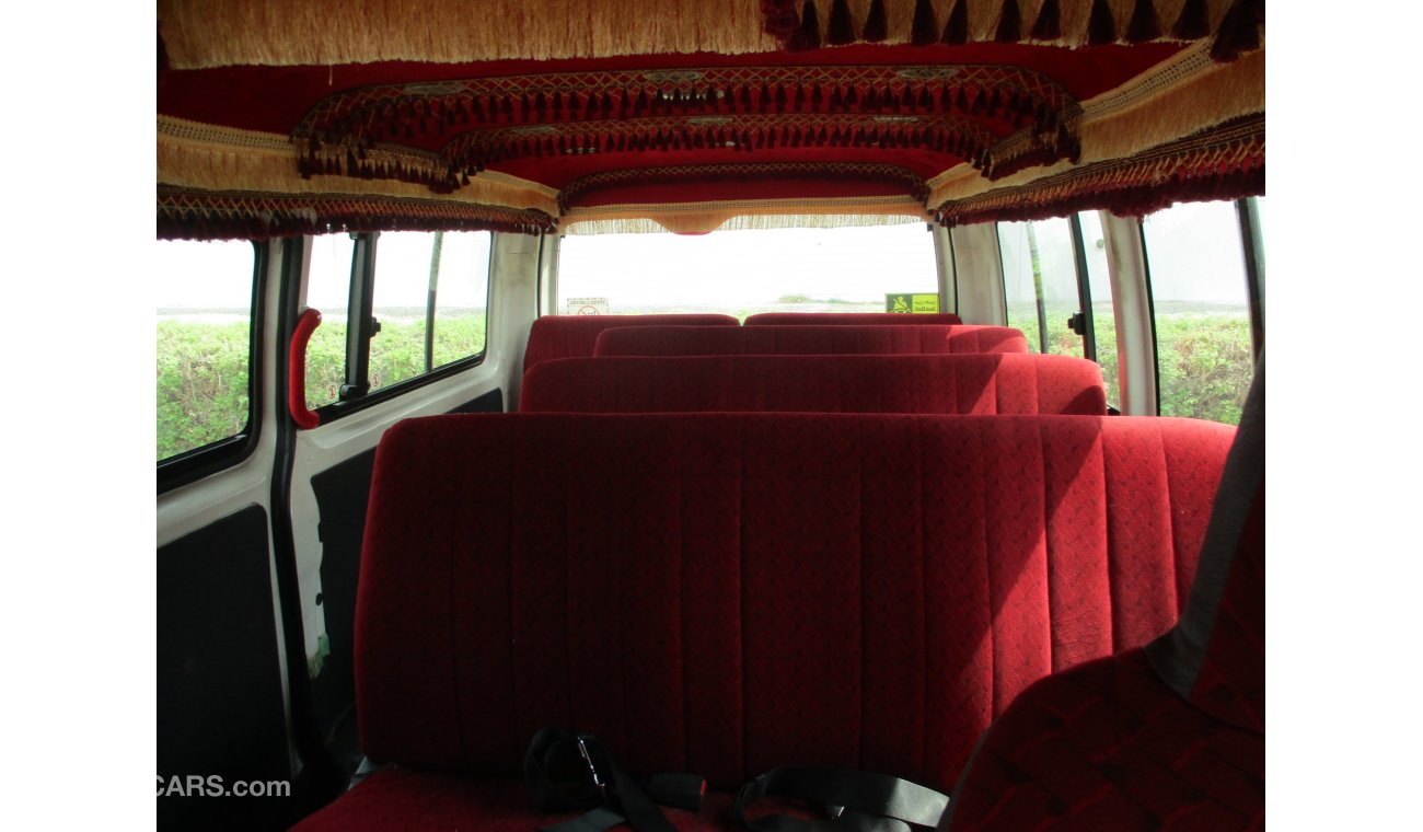 Toyota Hiace 2013 MIDROOF 14 PASSENGER