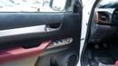 Toyota Hilux SR5 V4 2.7L M/T GCC Specs