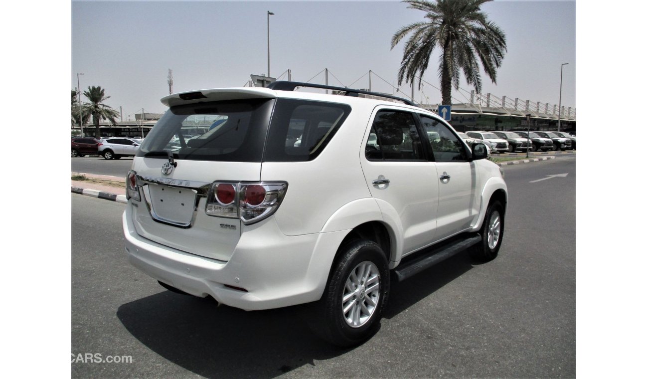 Toyota Fortuner Toyota Fortuner 2012 V6 gulf space full auto with cruise control