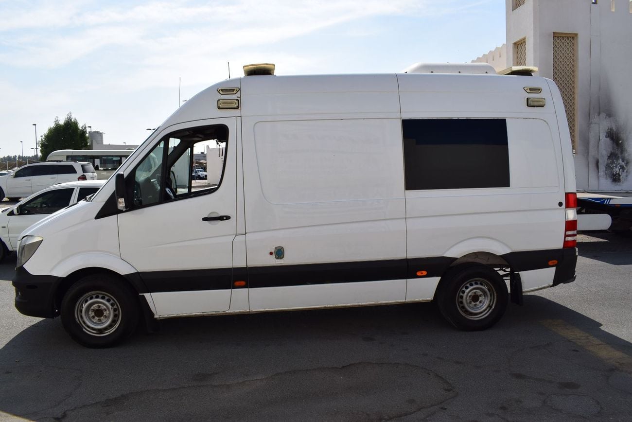 Mercedes Benz Sprinter STANDARD Mercedes Benz Sprinter Ambulance, Model:2015. Only done 22900 km