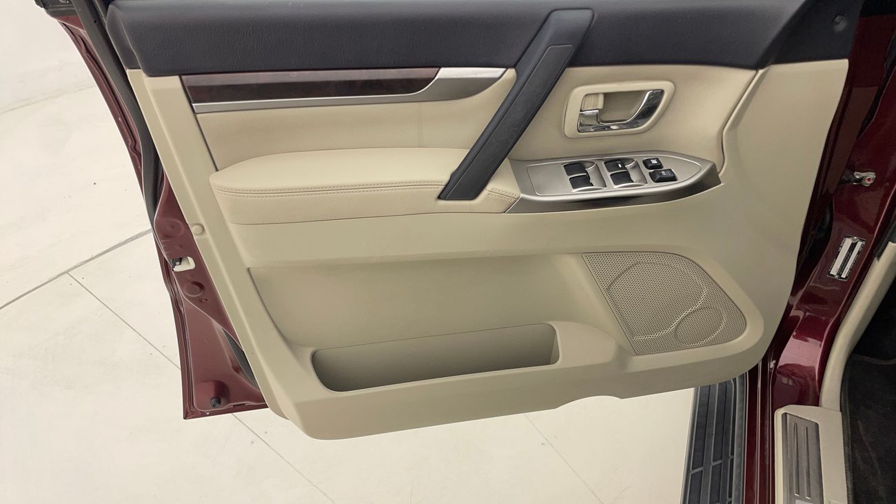 Mitsubishi Pajero GLS HIGH 3.5 | Zero Down Payment | Home Test Drive