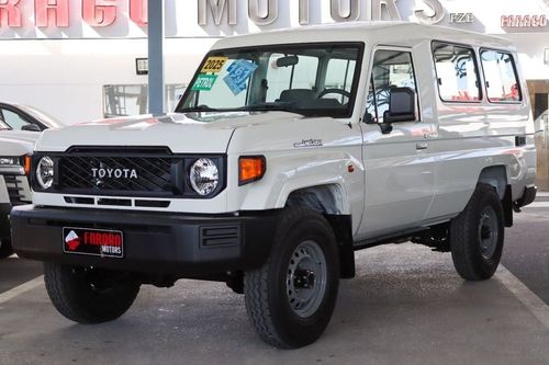 تويوتا لاند كروزر 70 2025 TOYOTA LAND CRUISER GRJ 78 4.0 V6  **EXPORT ONLY**التصدير فقط خارج الخليج**