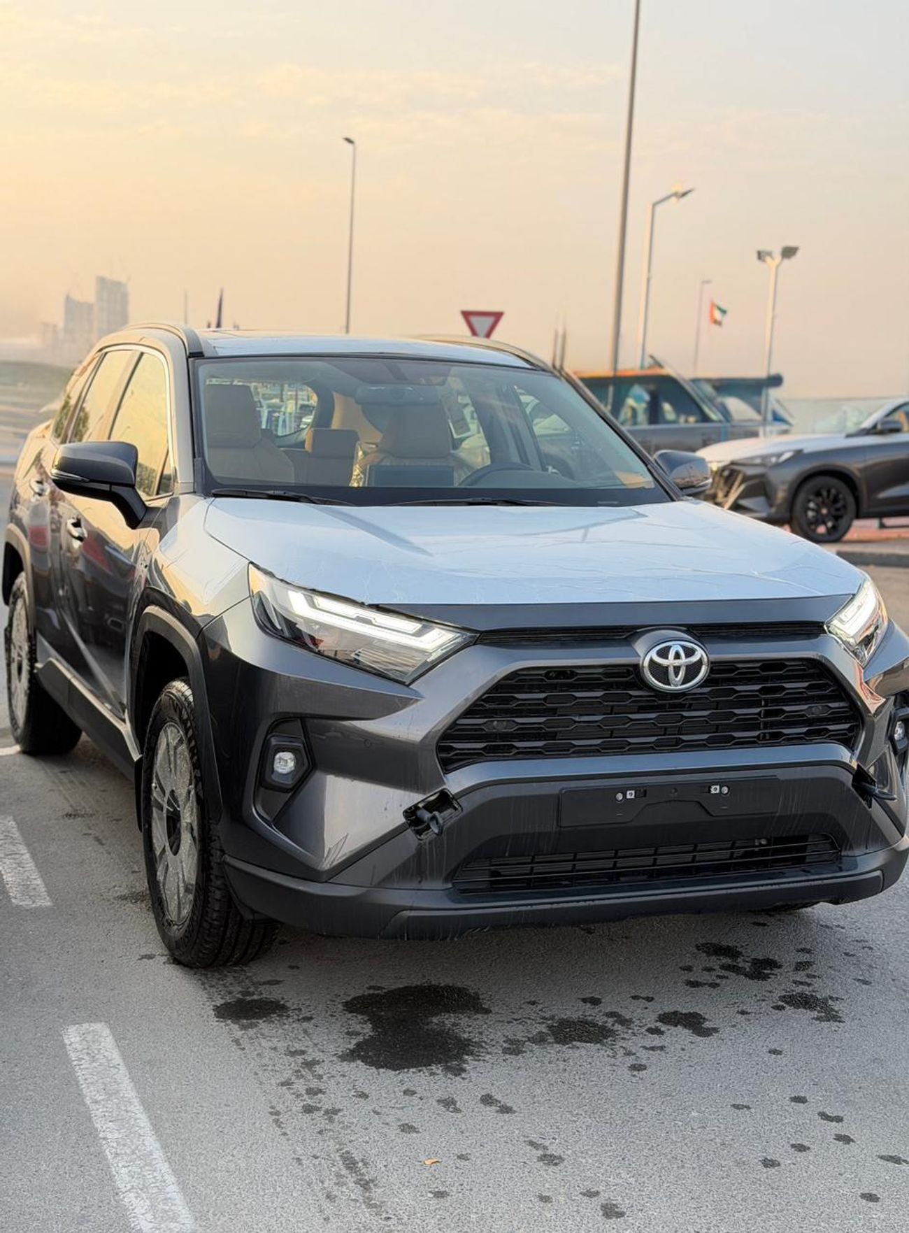 Toyota RAV4 2.5L HEV XLE G AUTOMATIC TRANSMISSION ( FOR RE-EXPORT ONLY )