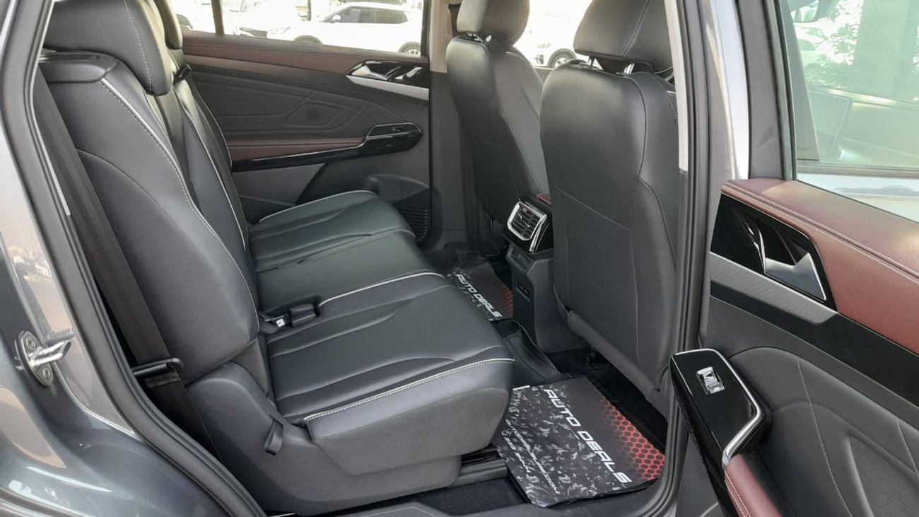 فولكس واجن ID.6 Volkswagen ID6 CROZZ Model Year 2021 Mileage- 133,000 km Well maintained car Already registered in U