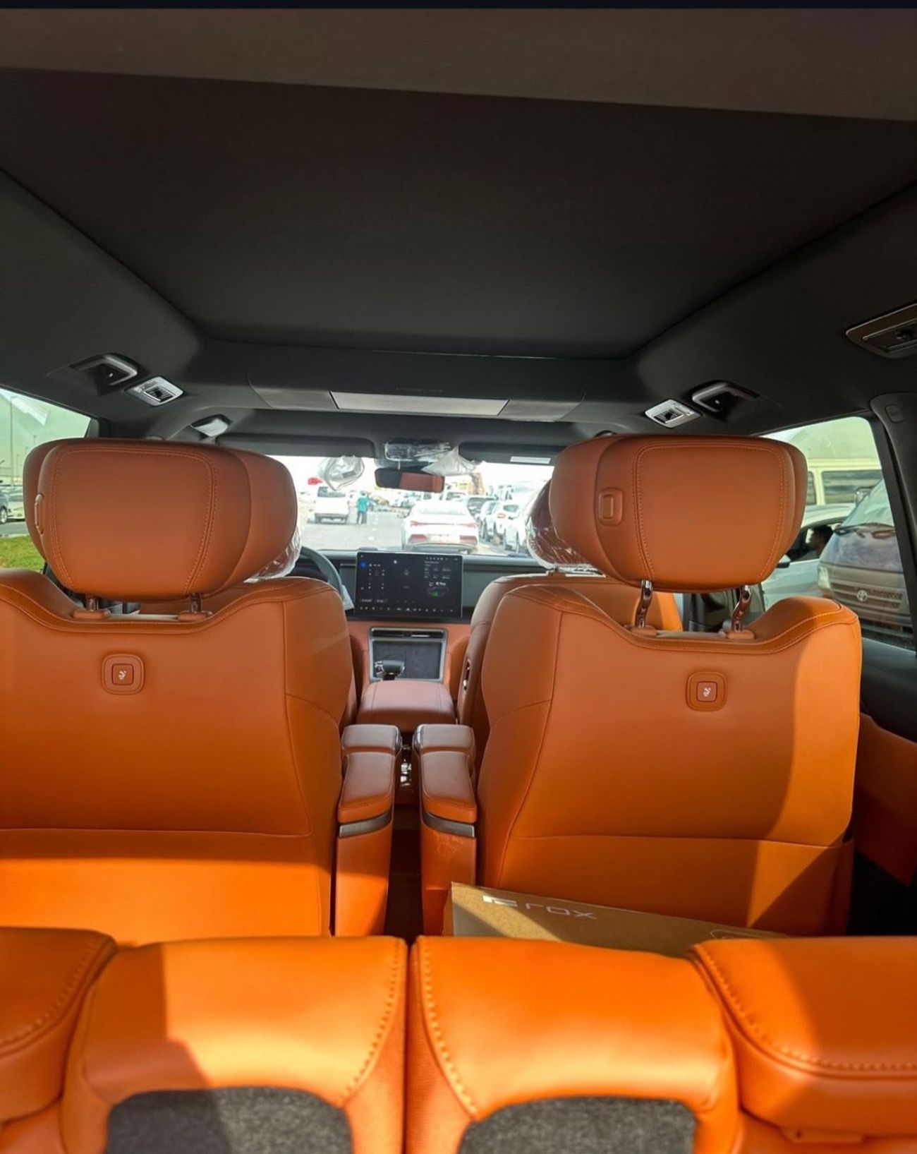 ROX 01 ROX01 2025 – Long Range, 6-Seater VIP Edition