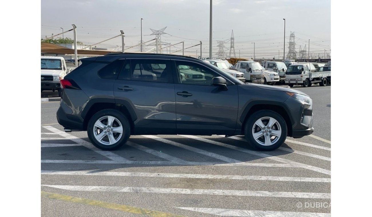 تويوتا راف ٤ 2019 Toyota Rav4 LE 2.5L MidOption / EXPORT ONLY