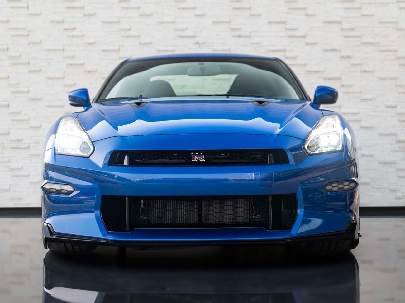 نيسان جي تي ار Premium 3.8L (2 Seater)