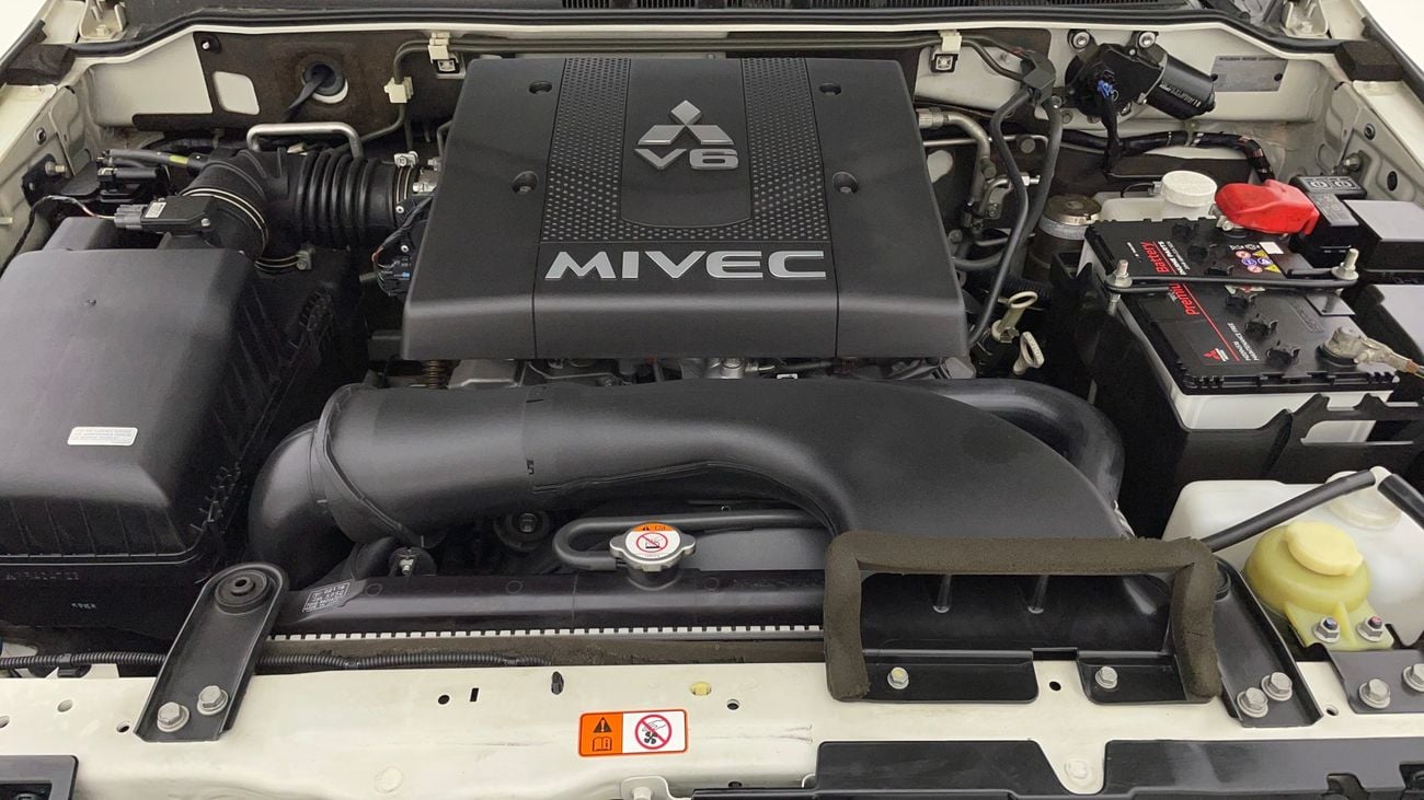 Mitsubishi Pajero GLS HIGH LINE SIGNATURE EDITION 3.8 | Zero Down Payment | Home Test Drive