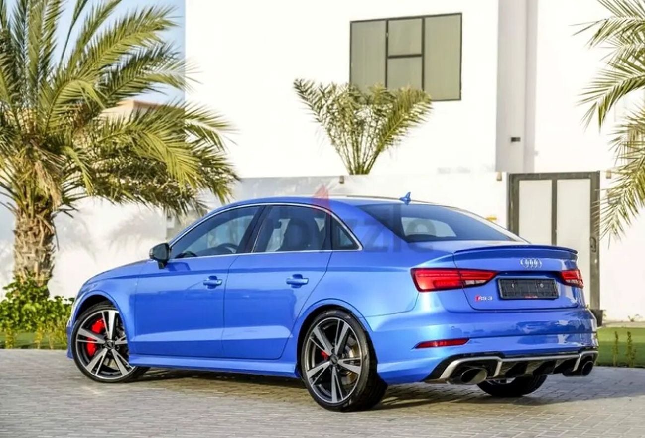 أودي RS3 ستاندارد STANDARD