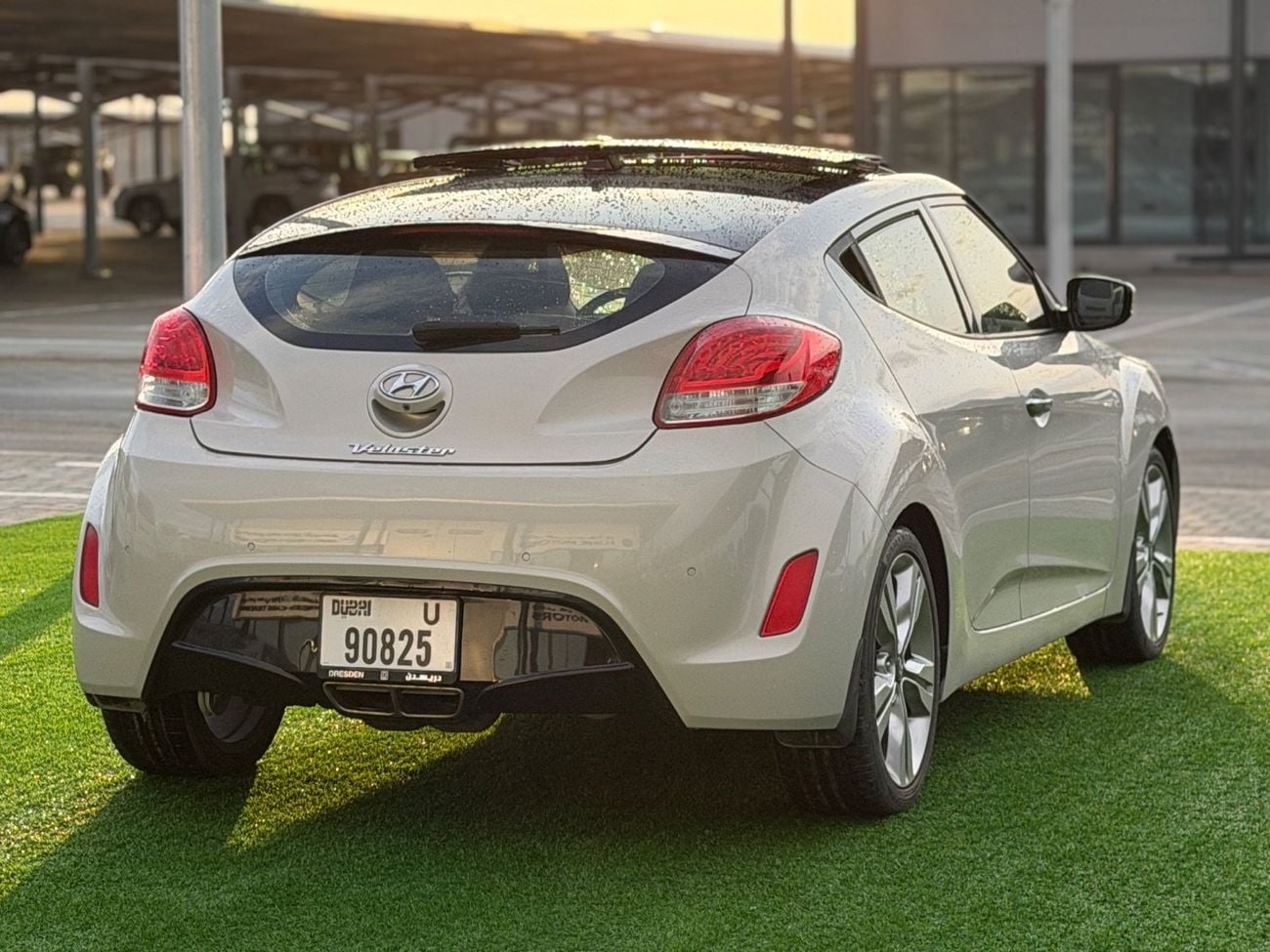 هيونداي فيلوستر Hyundai Veloster 1.6L / GCC / 2016 / Free Accident Original Paint