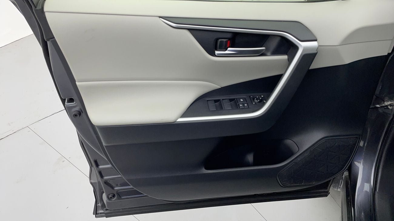 تويوتا راف ٤ ADVENTURE 2.5 | بدون دفعة مقدمة | اختبار قيادة مجاني للمنزل