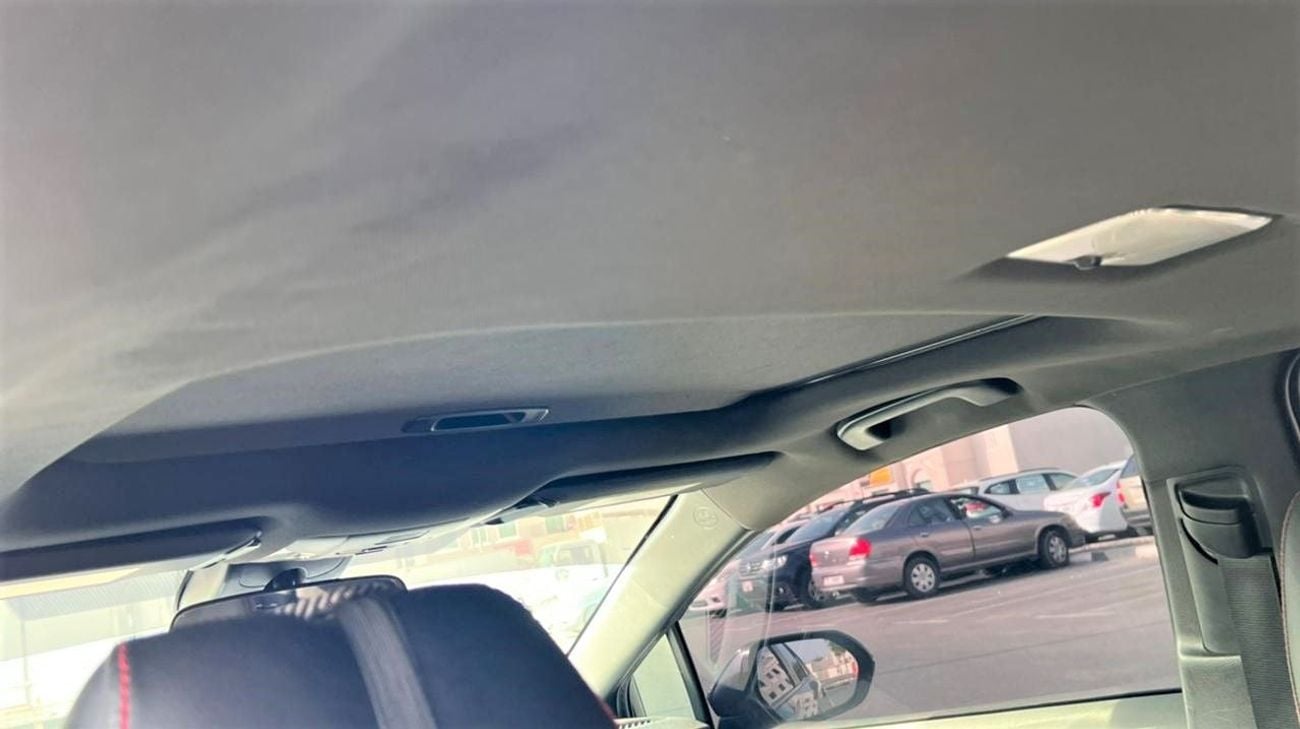 تويوتا كورولا 2.0L PETROL