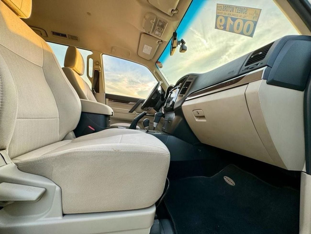 Mitsubishi Pajero GLS Base 3.5L (5 Seater)