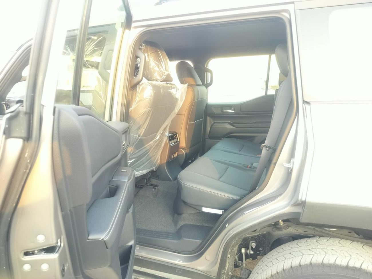 تويوتا برادو Toyota Prado Limited Petrol 2.7L 2025