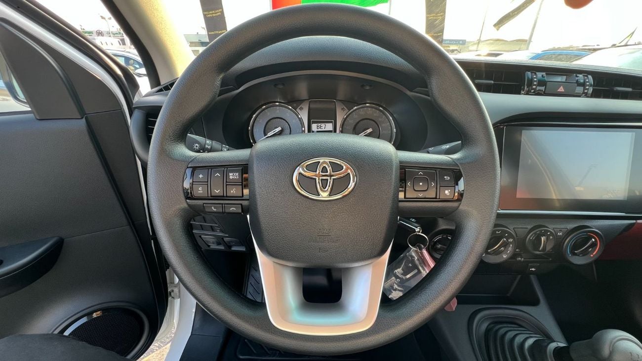 تويوتا هيلوكس GLX 2.7L Single Cab Utility 4WD M/T