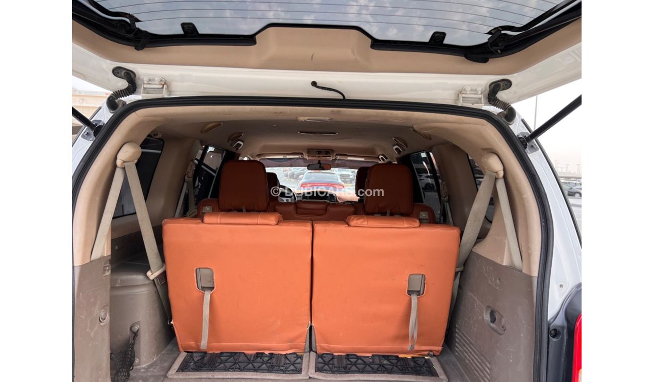 Nissan Pathfinder SE