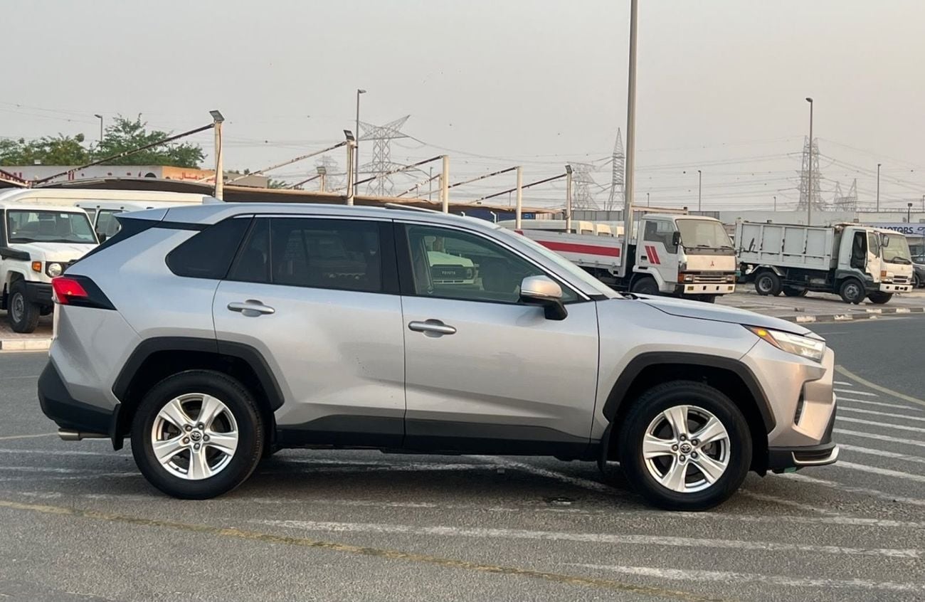 تويوتا راف ٤ 2021 Toyota Rav4 Hybrid XLE Full Option 2.5L V4 - Rear Camera  Leather Seat - AWD 4x4 - Sunroof -