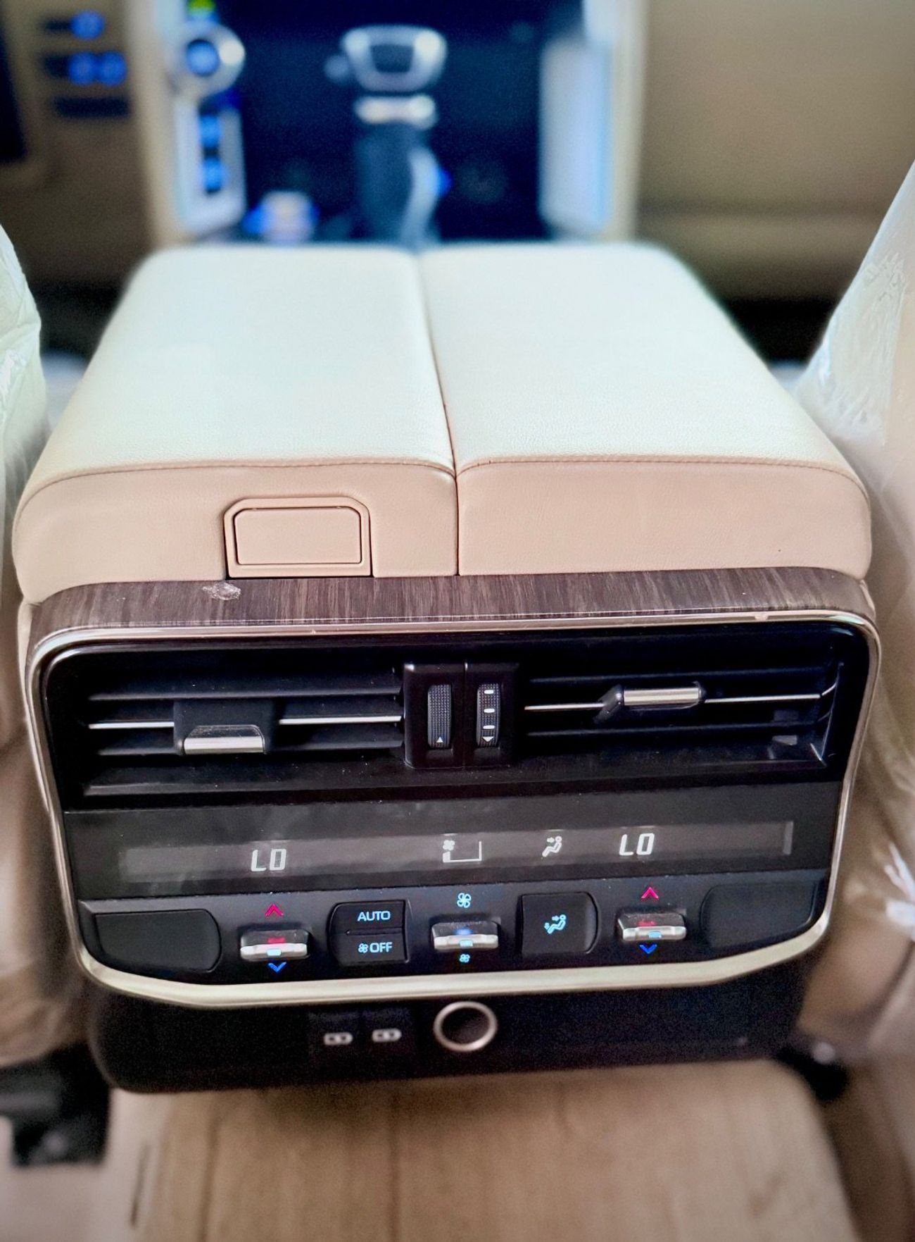 Toyota Land Cruiser 2022 VXR Twin Turbo Full Option Very Clean and Perfect condition