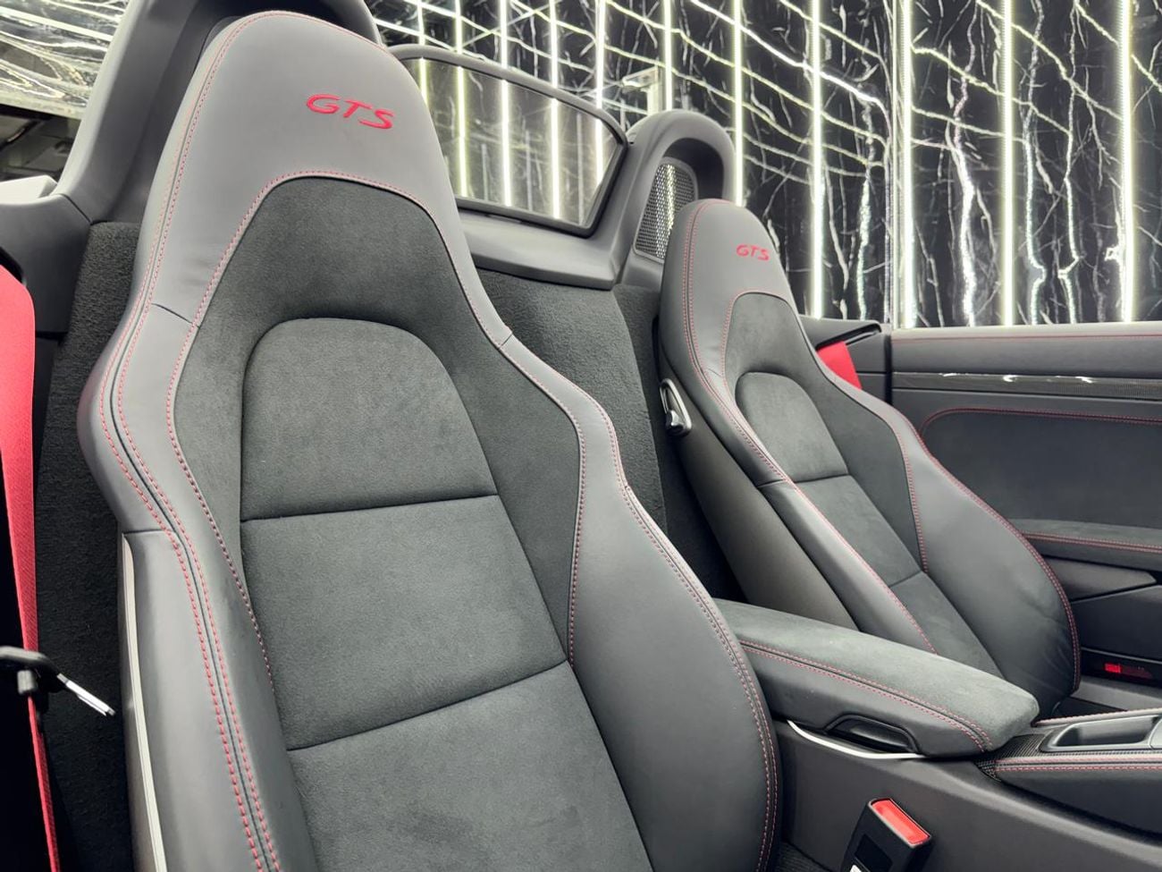 Porsche 718 Boxster GTS 4.0L A/T