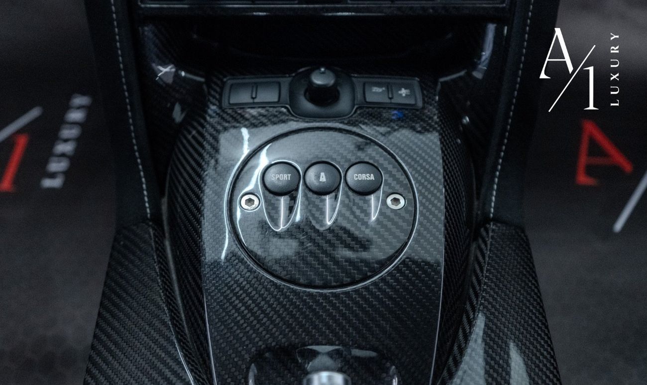 Lamborghini Gallardo 2010 Lamborghini Gallardo Superleggera, Low Kms, Carbon Fibre, Excellent Conditions, European Spec