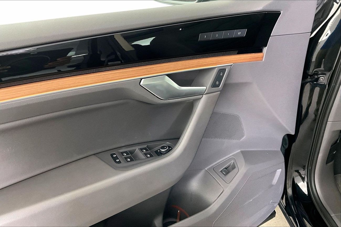 Volkswagen Touareg Highline | Guaranteed Warranty | 0 Down Payment