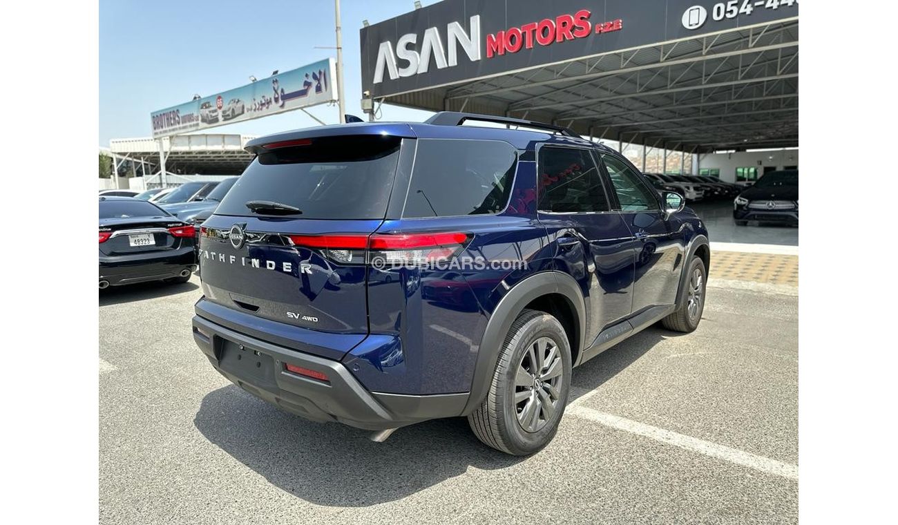 Nissan Pathfinder SV